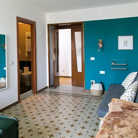 A Casa Di Nina Bed and Breakfast 2*