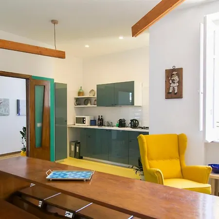 A Casa Di Nina Bed and Breakfast Νάπολη